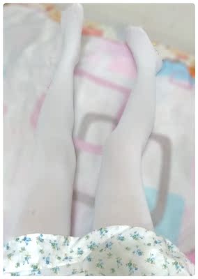 袜子不错的，穿着合适，也不往下掉，满意哈。