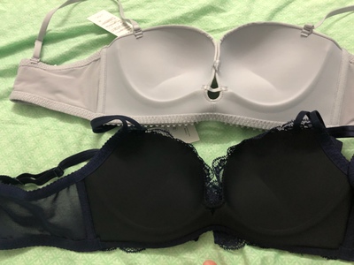 布料很好、颜色款式都很满意、客服服务态度也很棒，一开始换货把两个包裹调换了发错了 卖家有很好帮忙解决、真的很感谢，这款穿着很舒服的无钢圈，喜欢的别错过