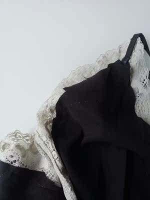 衣服是很好看 也很舒服 但是 这剪裁 跟狗啃了一样 还有好多线头