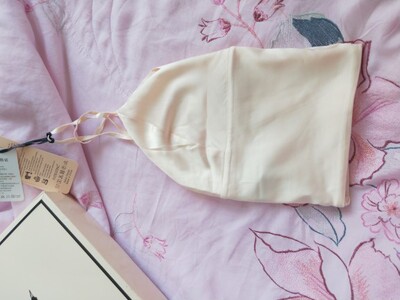 料子薄又滑，比较舒适。我的评论怎么看不到呢？谁给隐藏起来了？