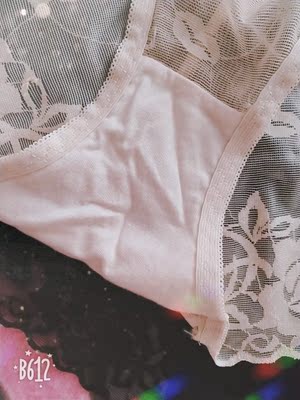款式很好看，蕾丝的面料很柔软，裆部是纯棉的，都是单独的包装，买来被我姐拿走一条就剩两条了，很喜欢