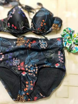 质量很好，穿着舒服，好看，颜色和图片一样，美美的，