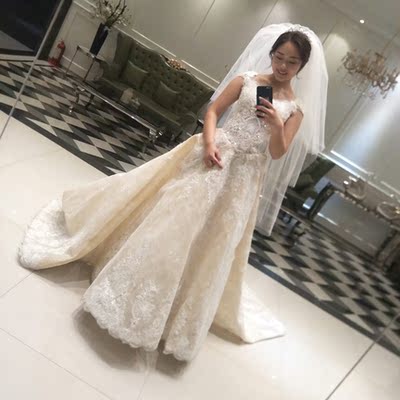 很好呢，为了拍婚纱照买的，很有型，早上的9点多使用到晚上8点多，中间没有掉过，只整理了一次，很棒