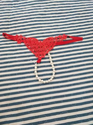 货已收到，物流很快，包装很隐密，让别人看不出里面是什么，特意用了再评，内裤穿上很合身，面料很舒适，跟图片上一个样，穿给老公看，老公说很性感，更加增近了夫妻感情，下次还会再来。