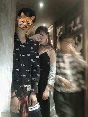 能告诉你们我是个平胸的七十多公斤胖子吗?身高172 能告诉你们我是个平胸的七十多公斤胖子吗?身高172