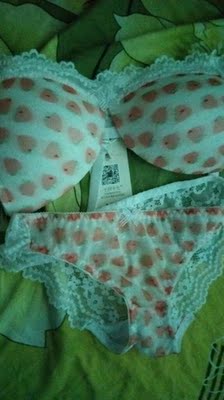 还可以跟图片一样，就是内裤真的&hellip;&hellip;超级显情趣，单纯的妹子应该都不怎么喜欢，但是内衣超级好看