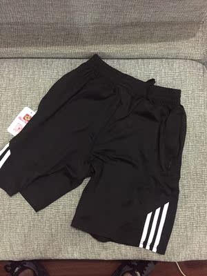 质量相当不错,应该是速干的,透气性也比较好, 两个口袋也是通的,感觉可以做一些奇怪的事情。裤子中间有拉链拉上以后看不出来,穿出去跑步也可以,还跑什么跑,不多说了,我要穿上这条裤儿带上妹纸去小树林一趟了😏😏 质量相当不错,应该是速干的,透气性也比较好, 两个口袋也是通的,感觉可以做一些奇怪的事情。裤子中间有拉链拉上以后看不出来,穿出去跑步也可以,还跑什么跑,不多说了,我要穿上这条裤儿带上妹纸去小树林一趟了😏😏