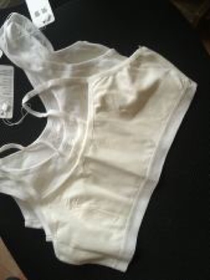 共拍了6件,第一次收到3件,和卖家核实后,又重新补发了,谢谢🙏,买东西的重来不评价,因为店家的态度好,说补发收到后评价一下,于是我就乖乖的评价下,这是论服务态度的重要性……😄 共拍了6件,第一次收到3件,和卖家核实后,又重新补发了,谢谢🙏,买东西的重来不评价,因为店家的态度好,说补发收到后评价一下,于是我就乖乖的评价下,这是论服务态度的重要性……😄