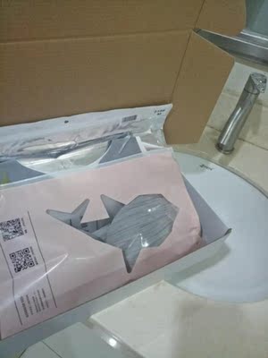 很好穿，碗杯刚好合适，我胸比较大，这个碗杯正合适，我买了他家别的款，没有我的号，但是我还是买了，两个内衣都很满意，很舒服，下次买内衣还来这家