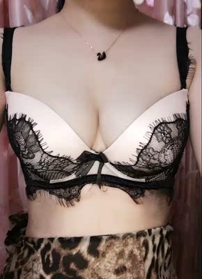 穿了几天来评价,这款内衣穿上真舒服,而且收胸聚拢效果可好了,内衣上面的蕾丝也是我喜欢的,即性感又时尚,质量也无可挑剔,洗了也不变形,完美身材就靠它啦!发货神速,性价比高的产品,还会回购哦! 穿了几天来评价,这款内衣穿上真舒服,而且收胸聚拢效果可好了,内衣上面的蕾丝也是我喜欢的,即性感又时尚,质量也无可挑剔,洗了也不变形,完美身材就靠它啦!发货神速,性价比高的产品,还会回购哦!