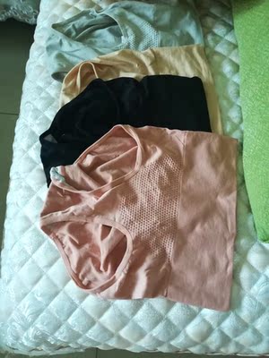 内裤收到了，真心的好！！买买买！！！强烈推荐！！有小肚子的美眉们赶快下单吧。穿上很收小肚腩！面料很舒服！洗过了，一点都不掉色！！大爱！！赞赞赞！！