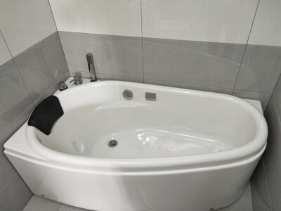 目前看来科泽浴缸怎么样,科泽浴缸是大品牌么,哪生产的