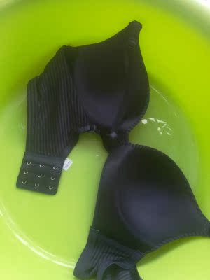 面料穿着很舒服，型也很好，很聚拢，没买错，下次还会在来