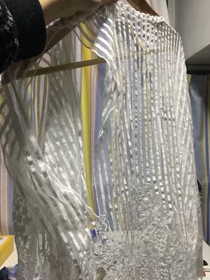 看图，轻柔手洗了之后就破了这么大的一个洞我也是醉醉的了