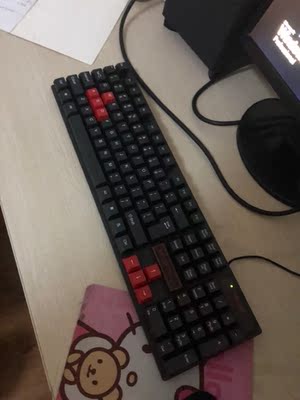 键盘收到第一时间,老公就迫不及待的给电脑安装上了,键盘我倒是没用,问了他,说可以。十几块的东西,比实体店便宜多了,毕竟一分钱一分货嘛,能打字就行了,比之前那个烂的好多了,总体上感觉还不错,喜欢的可以下手了。 键盘收到第一时间,老公就迫不及待的给电脑安装上了,键盘我倒是没用,问了他,说可以。十几块的东西,比实体店便宜多了,毕竟一分钱一分货嘛,能打字就行了,比之前那个烂的好多了,总体上感觉还不错,喜欢的可以下手了。