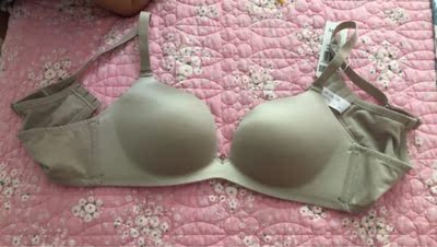 很滑，料子不错，支持够买，穿着很舒服