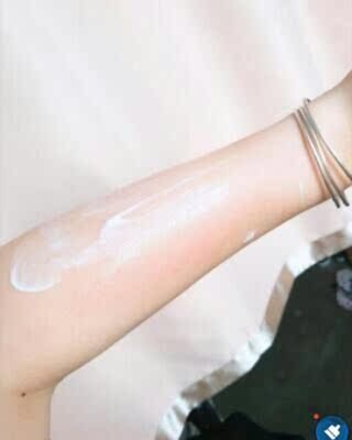 胳膊上的汗毛脱的很干净的哦，为没有红肿过敏现象。亲们可以放心购买使用。