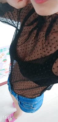 搭配什么裤子最好看啊。 搭配什么裤子最好看啊。