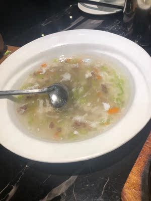 质量非常好，客服态度也很好，与卖家描述的完全一致，非常满意,真的很喜欢，完全超出期望值，发货速度非常快，包装非常仔细、严实，物流公司服务态度很好，运送速度很快，很满意的一次购物，总的来说挺不错的哦，就是裤子码数不能换很尴尬