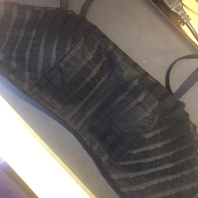 阔以&hellip;抱着试一试的心态买的&hellip;本来以为拿起来硬硬的&hellip;结果穿起来却蛮舒服的&hellip;没有空杯&hellip;尺寸刚刚好&hellip;嘻嘻