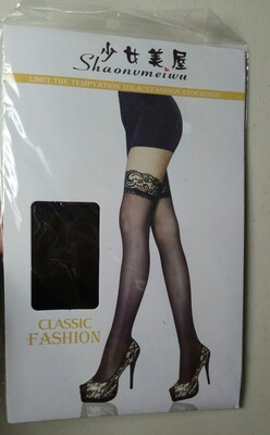 穿上很性感喔,质感很好的,包装可以,还有附赠大腿丝袜,值得购买 穿上很性感喔,质感很好的,包装可以,还有附赠大腿丝袜,值得购买