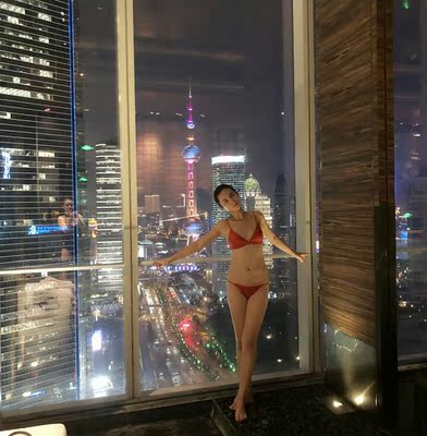 质量很不错哦，物超所值，穿上后就会想把身材练好。😊