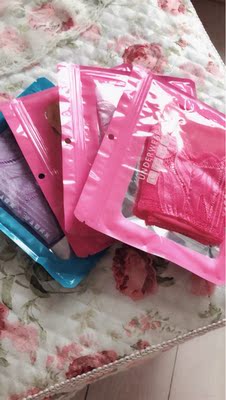 颜色很好看是我喜欢的,穿着也挺舒服的、还有一些小性感,不错 颜色很好看是我喜欢的,穿着也挺舒服的、还有一些小性感,不错