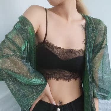 这次买的特别满意。价格划算。东西是新品喜欢的，适合我们这些小胸的朋友们，满符合期待的，面料够舒服，不会空杯，洗了还没有穿，不知道穿起来怎样的，穿着好看的蕾丝自己也开心哈哈