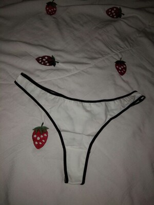 宝贝满足我的期待，收到宝贝立马拆开看到它们高兴极了，实物与照片相符，卖家本着质量为本诚信经营的服务理念服务每个消费者，非常赞👍！如果有需要还会再次光顾的！