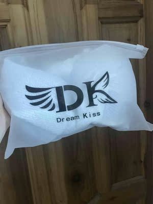 质量很好,聚拢效果也好 ,包装漂亮大气。 质量很好,聚拢效果也好 ,包装漂亮大气。