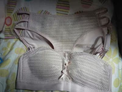 这是我买过的最最最最最最很合适的内衣了,很薄,摸起来很不错,软软的。👏👏👏👏👏👏 这是我买过的最最最最最最很合适的内衣了,很薄,摸起来很不错,软软的。👏👏👏👏👏👏