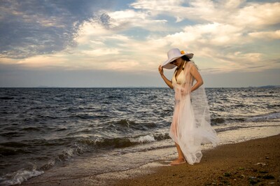 比基尼超美，质量超赞，买了三家的，唯独这家品质最牛，喜欢的亲大胆买吧！超级大爱