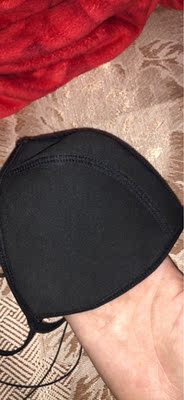 优点: ①很薄②吸汗性可以③外形美观 缺点: ①舒适度差裂痕明显②不减震,和贴胸贴没区别③会有凸点的情况!④做工一般面料一般 整体测评: 相对于这个价位买这个款式还是可以的 个人建议: 胸部敏感和皮肤比较敏感的小仙女就不要考虑啦 喜欢款式配漂亮衣服的妹子可以考虑哦 优点: ①很薄②吸汗性可以③外形美观 缺点: ①舒适度差裂痕明显②不减震,和贴胸贴没区别③会有凸点的情况!④做工一般面料一般 整体测评: 相对于这个价位买这个款式还是可以的 个人建议: 胸部敏感和皮肤比较敏感的小仙女就不要考虑啦 喜欢款式配漂亮衣服的妹子可以考虑哦