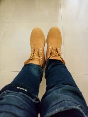 经贴吧验证是正品,2天时间就收到了,顺丰就是快,不得不说,13号下单,14号晚就收到了,刚好赶上过年可以穿。今天就穿上去过年了,祝大家新年快乐!! 经贴吧验证是正品,2天时间就收到了,顺丰就是快,不得不说,13号下单,14号晚就收到了,刚好赶上过年可以穿。今天就穿上去过年了,祝大家新年快乐!!