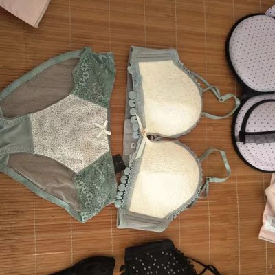 实物颜色美美哒，美翻了，手感舒服，和图片一样值得购买，质量很好，做工很讲究，布料很柔软，穿上很舒服，大小合适触摸板挺好的，透气性也不错，比我在实体店买的都好，性价比很高，面料手感柔软，也是没有色差，穿着合身，漂亮，料子不错，做工很细心，很高大上，很简洁大气的那种，很满意，质量不错，版型也喜欢，颜色没有色差，穿着合身，很漂亮尺码很标准，价格也合理，聚拢效果不错