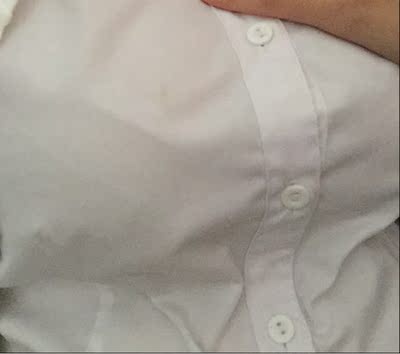 没第一次买的穿起安逸，胸部罩杯边缘凸起明显，只适合冬天穿