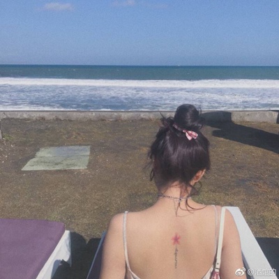 这是一个好评模板，不要看了下面都是废话。因为本仙女很懒不想每个宝贝都写好评所以才模仿网友的好评模板，但是这个宝贝不管是质量还是款式都是本仙女喜欢的如果不喜欢本仙女收到会很生气然后这个模板就会变成各种喋喋不体的吐槽，自然不会撒下这个好评给各位淘友一个参考。本宝贝还是极好的，来自一位懒省事的只爱购物不爱写评论只想换积分的仙女