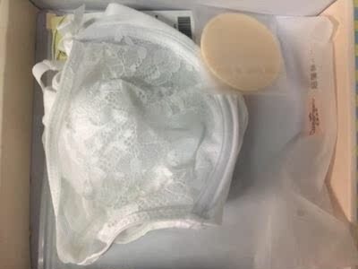 一直喜欢黑白色系的自己，果断选了两个色，喜欢的小伙伴别犹豫啦😊