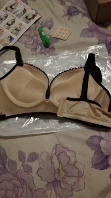 这是我买的最舒服的内衣了，颜色非常喜欢终于不空杯了，马上又有活动了在入手两件