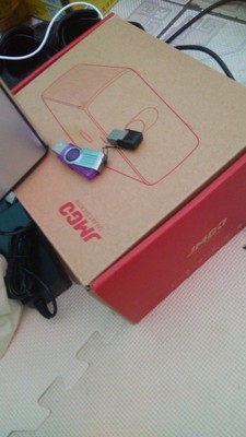 如何评价大家谈谈坚果W700和w730投影仪那个好，性价大对比，哪款能胜出！