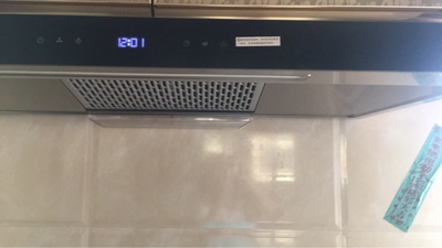 点评真的使用对比华帝i11071和i11069油烟机那个好，优缺点区别是，图文对比评测