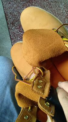 很满意哦，穿起来也很舒服，防水是肯定的啦，祝老板生意兴隆