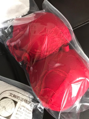 下单的时候看他们家新开的店没什么销量还有点犹豫,但是款式实在喜欢,价格也适中,就下手了,收到实物意料之外的好啊,已经关注了,以后还来 下单的时候看他们家新开的店没什么销量还有点犹豫,但是款式实在喜欢,价格也适中,就下手了,收到实物意料之外的好啊,已经关注了,以后还来