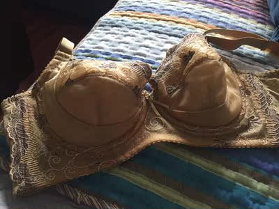 大小合适 夏天穿不透  下回再买个黑色