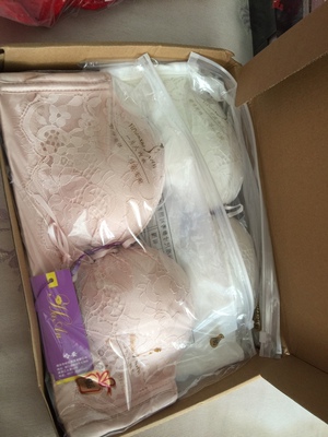 非常好，穿上真的没有往下掉的感觉，这次终于买对了