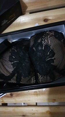 宝贝很不错 买的时候担心内衣尺码不合适试了一下刚刚好 码数很标准