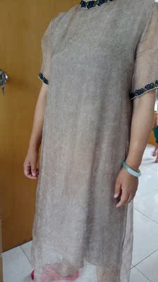 质量不错，穿上很合适，剪裁也不错 卖家也很耐心 很好 比较不错的一次购物