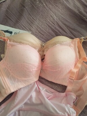 第二次买了，内衣穿着很舒服，感觉比有些四五十的好穿，以后还会光顾的。还送了一条内裤哦，谢谢卖家