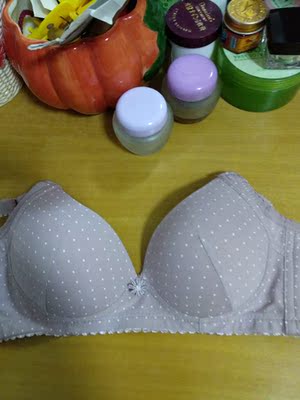 东西收到了,看着还不错,先洗了再穿才知道舒服不舒服! 东西收到了,看着还不错,先洗了再穿才知道舒服不舒服!