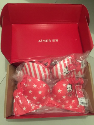 特别特别特别满意,而且打折买简直太划算了,聚拢效果不错。 特别特别特别满意,而且打折买简直太划算了,聚拢效果不错。